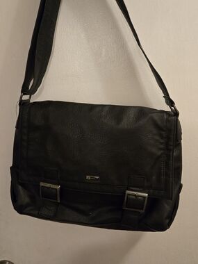Mexx Black Unisex Leather Messenger Bag - Classic Professional Carry